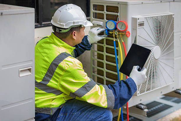 Professional Hvac technician working in Delaware, OH